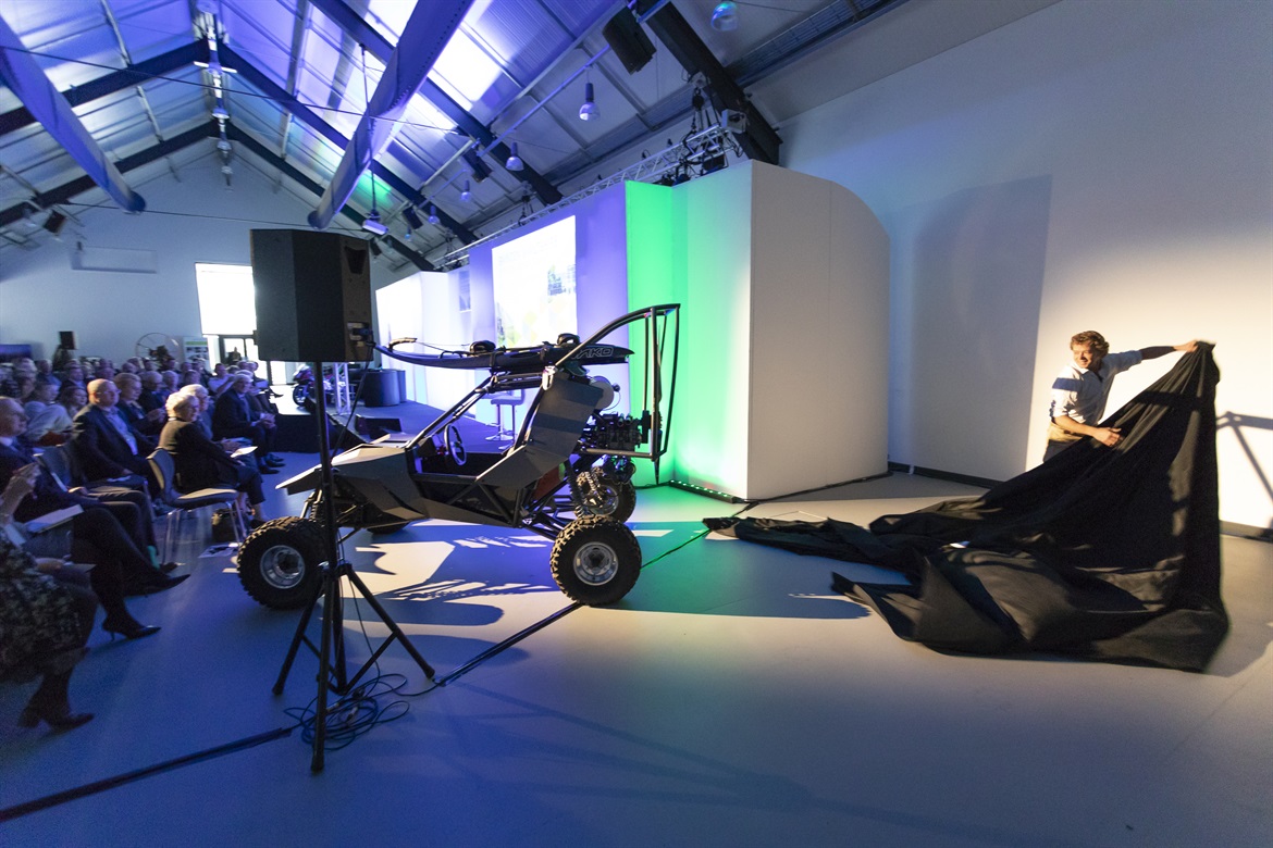 Sky Quad Unveil Sky Quad Unveil