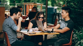 People starting a business