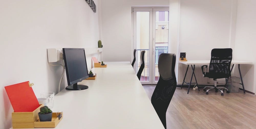 pexels-photo-3712597 office space