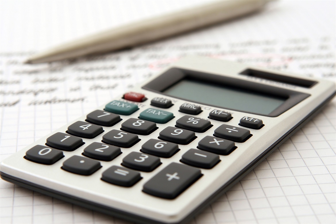 accountant-1238598_1920 accountant-1238598_1920