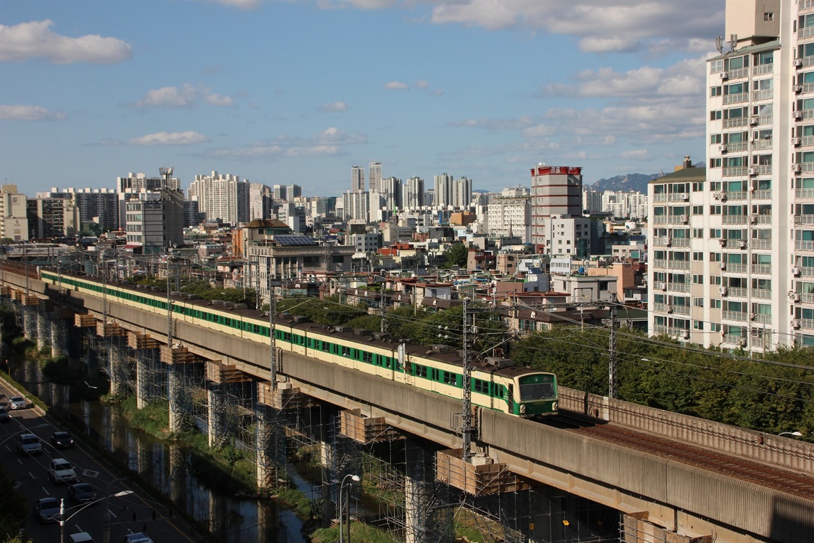 train-2778136_1920 train-2778136_1920