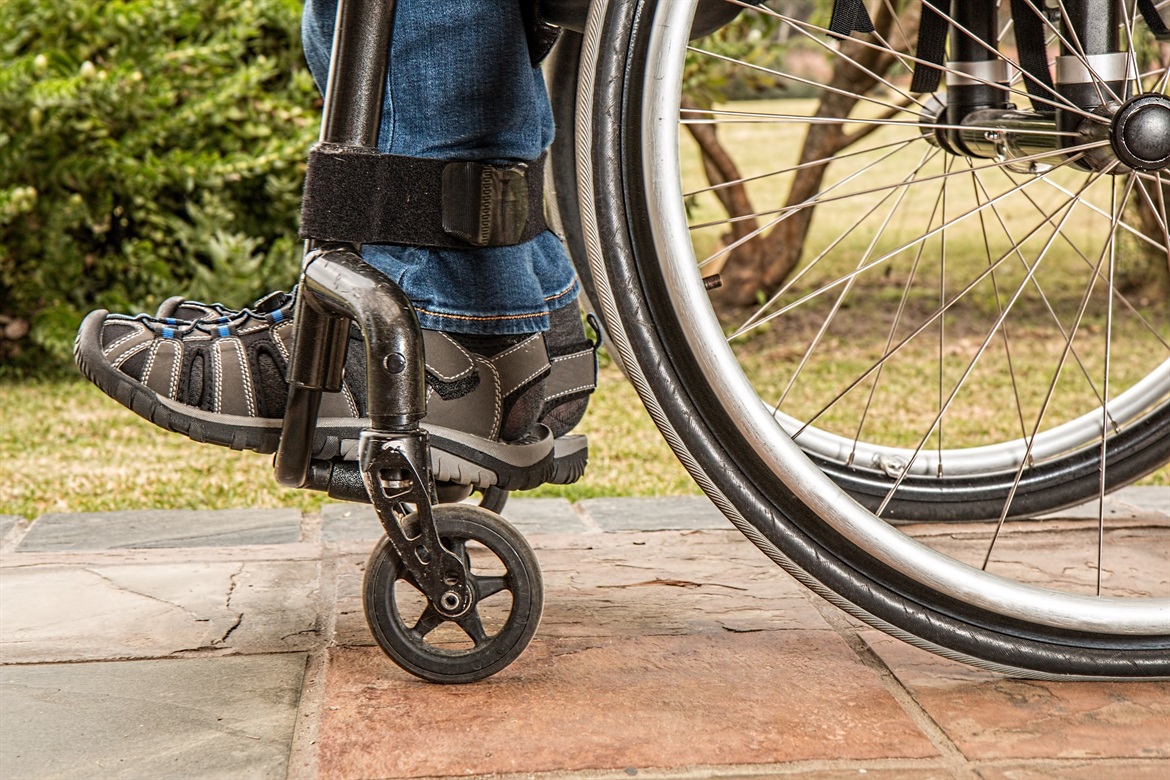wheelchair-1595802_1920 wheelchair-1595802_1920