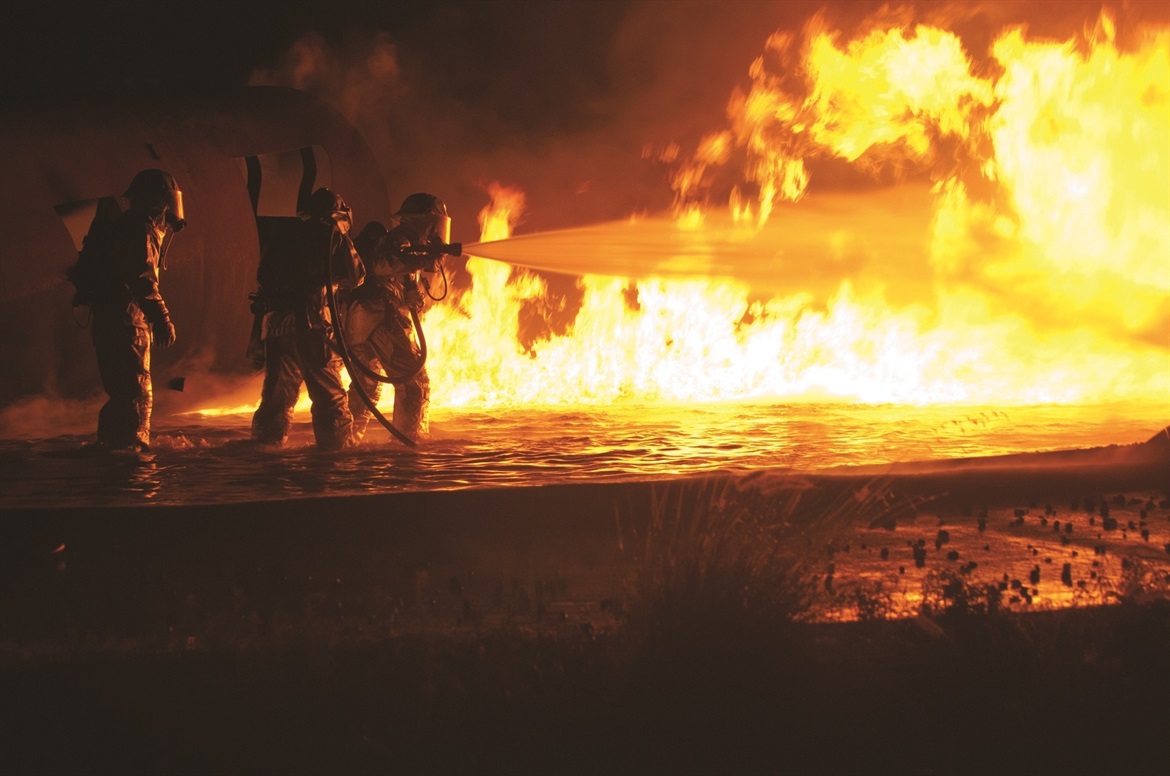 fire-firefighters-firemen-260314