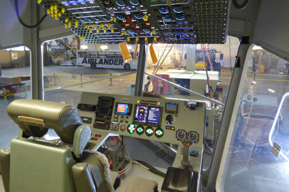 Flight_deck_of_the_airlander