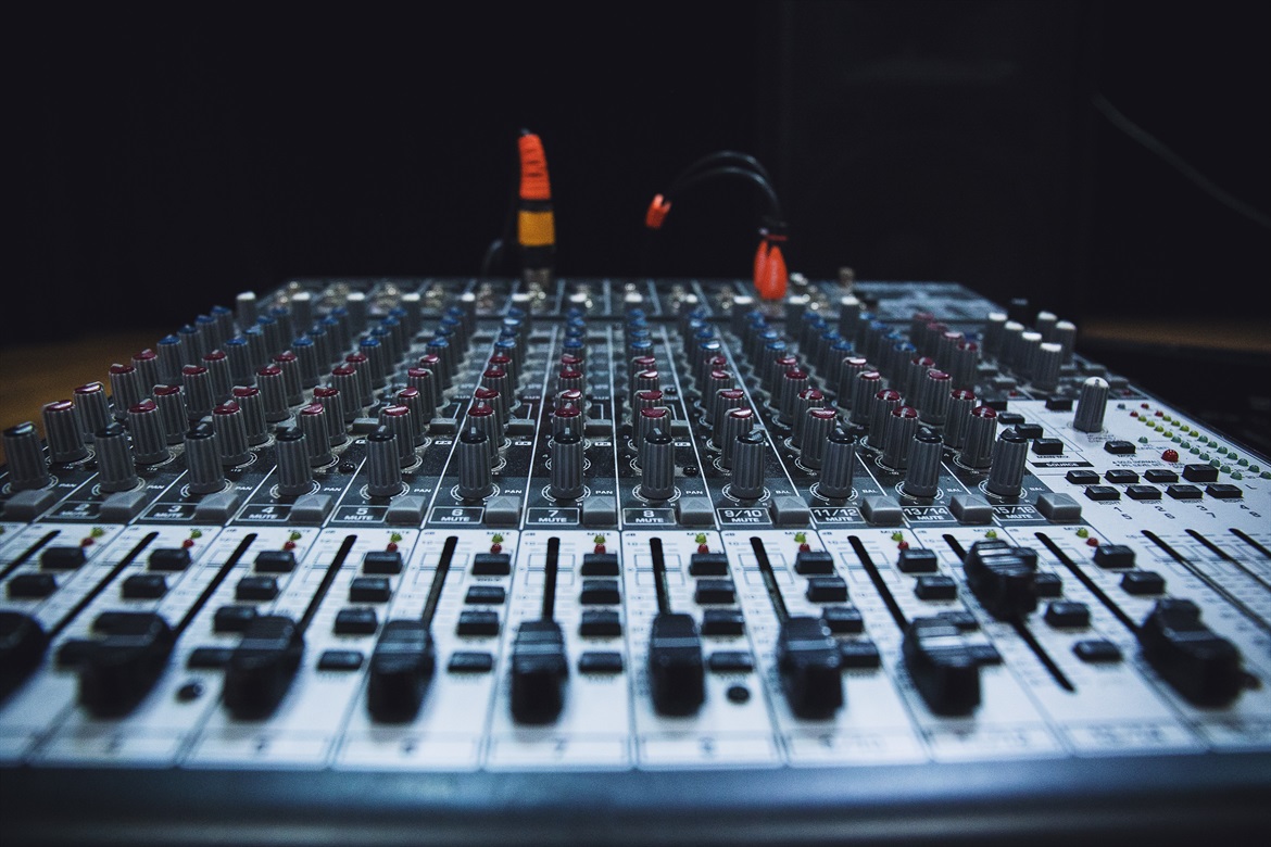 sound mixer